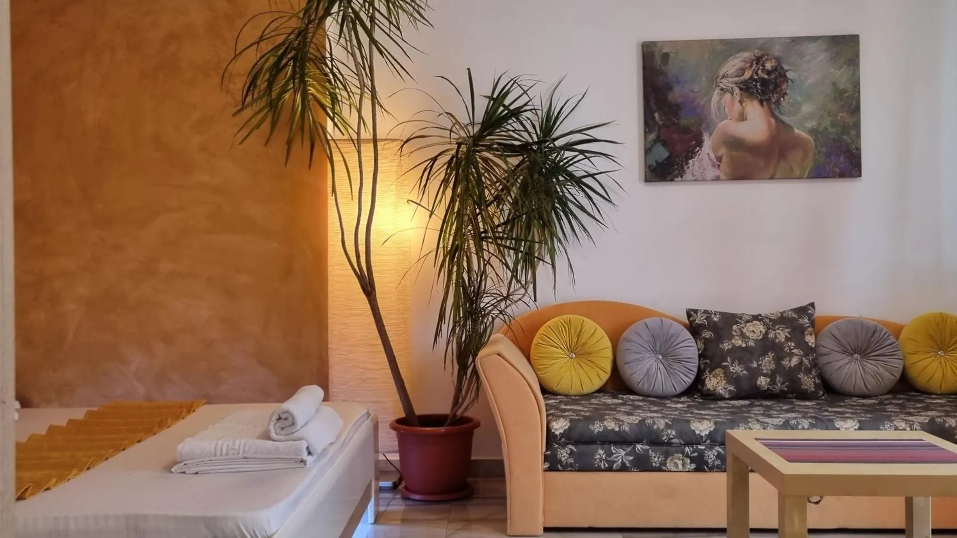Διαμέρισμα Golden Studio- Panoramic View With Terrace Βουκουρέστι