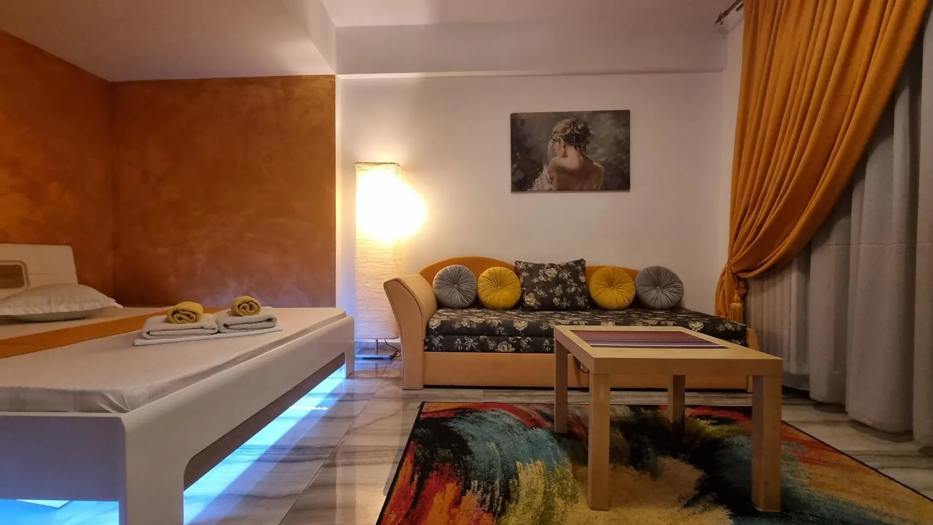 Apartment Golden Studio- Panoramic View With Terrace Bucharest Romania