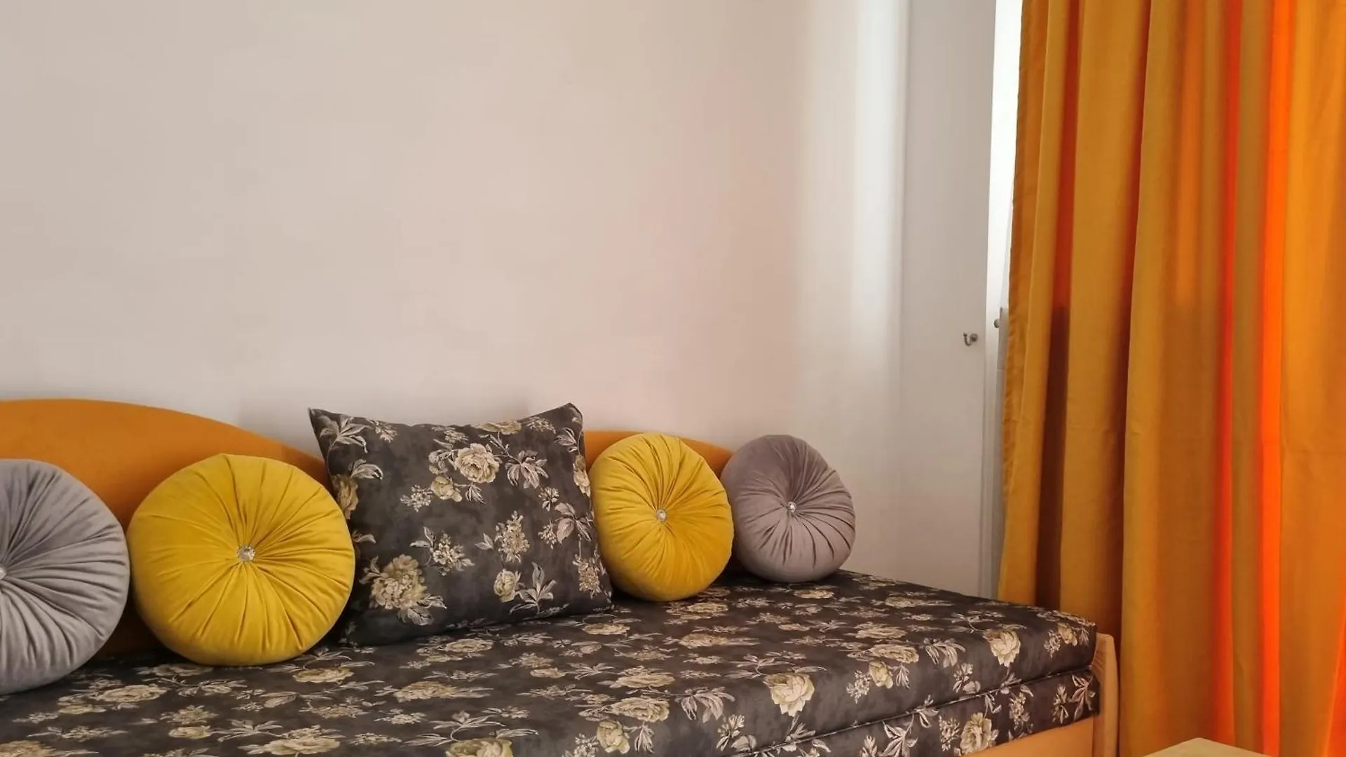 Apartment Golden Studio- Panoramic View With Terrace Bucharest Romania