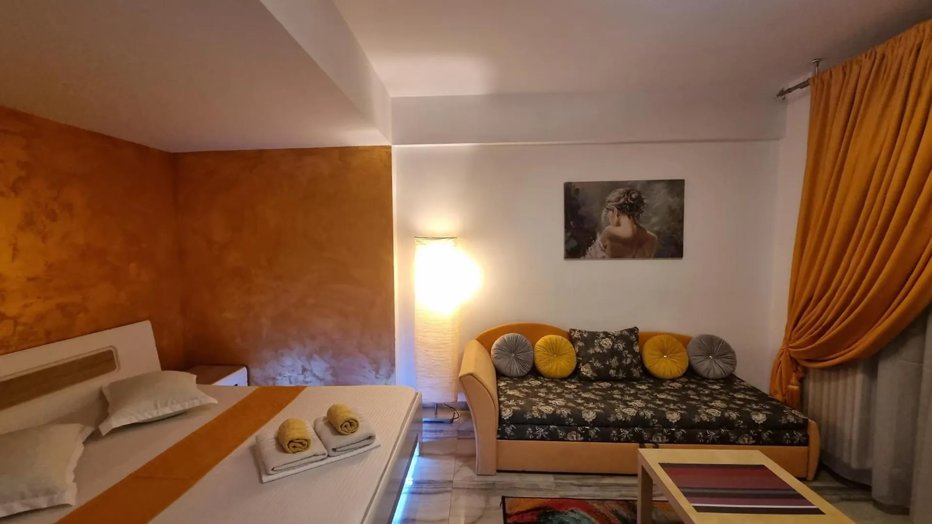 شقة Golden Studio- Panoramic View With Terrace بوخارست
